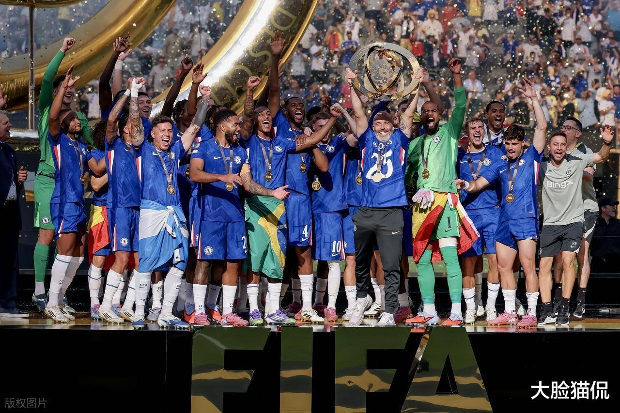 关于巴黎圣日耳曼战平里昂，梅西乌龙送礼英超的信息