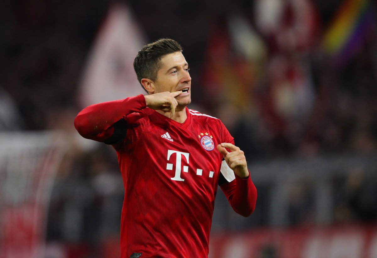 那不勒斯险胜阿森纳,卡瓦尼乌龙送礼德甲的简单介绍 那不勒斯险胜阿森纳,卡瓦尼乌龙送礼德甲的简单介绍